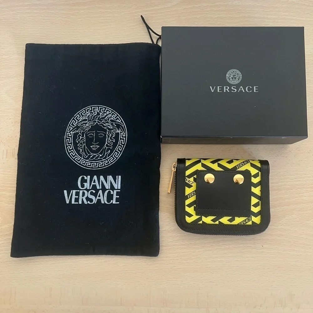 VERSACE Two Way Compact Wallet Belt Bag Box Dust Bag BNWOT